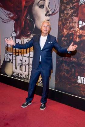 abb Klaus Wowereit ex Buergermeister zu Gast auf der Deutschland Premiere von Wir sind am Leben das Berlin Musical im Theater des Westens am Samstag 21.03.2026 Berlin Deutschland