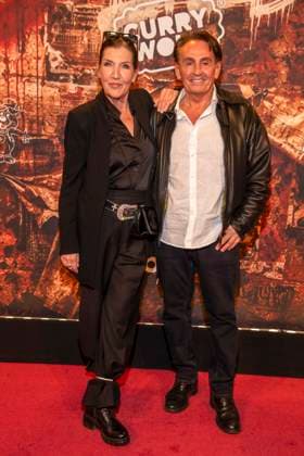 abb Katy Karrenbauer mit Gast zu Gast auf der Deutschland Premiere von Wir sind am Leben das Berlin Musical im Theater des Westens am Samstag 21.03.2026 Berlin Deutschland