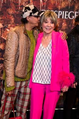 abb Francis Winter und Judy Winter Mutter Sohn zu Gast auf der Deutschland Premiere von Wir sind am Leben das Berlin Musical im Theater des Westens am Samstag 21.03.2026 Berlin Deutschland