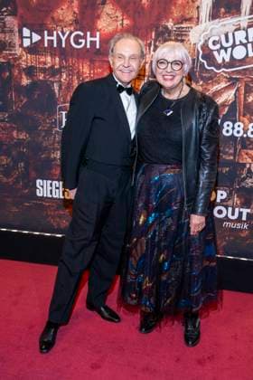 abb Georg Preusse Mary und Claudia Roth zu Gast auf der Deutschland Premiere von Wir sind am Leben das Berlin Musical im Theater des Westens am Samstag 21.03.2026 Berlin Deutschland