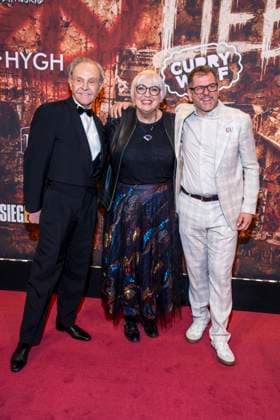 abb Georg Preuße, Claudia Roth und Werner Graf zu Gast auf der Deutschland Premiere von Wir sind am Leben das Berlin Musical im Theater des Westens am Samstag 21.03.2026 Berlin Deutschland