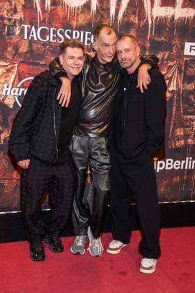 abb Peter Plate, Georg Uecker und Ulf Leo Sommer zu Gast auf der Deutschland Premiere von Wir sind am Leben das Berlin Musical im Theater des Westens am Samstag 21.03.2026 Berlin Deutschland