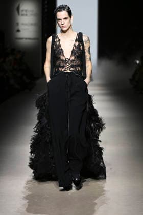Yolancris - Mercedes-Benz Fashion Week Madrid, Spain - 21 Mar 2026 A model walks the runway wearing a design by Yolancris during Mercedes-Benz Fashion Week de Madrid in IFEMA. Madrid Spain Copyright: xAtilanoxGarciax xSOPAxImagesx photos10071