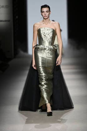 Yolancris - Mercedes-Benz Fashion Week Madrid, Spain - 21 Mar 2026 A model walks the runway wearing a design by Yolancris during Mercedes-Benz Fashion Week de Madrid in IFEMA. Madrid Spain Copyright: xAtilanoxGarciax xSOPAxImagesx photos10072