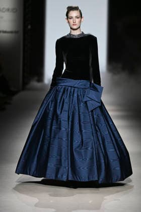 Yolancris - Mercedes-Benz Fashion Week Madrid, Spain - 21 Mar 2026 A model walks the runway wearing a design by Yolancris during Mercedes-Benz Fashion Week de Madrid in IFEMA. Madrid Spain Copyright: xAtilanoxGarciax xSOPAxImagesx photos10044