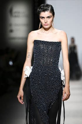 Yolancris - Mercedes-Benz Fashion Week Madrid, Spain - 21 Mar 2026 A model walks the runway wearing a design by Yolancris during Mercedes-Benz Fashion Week de Madrid in IFEMA. Madrid Spain Copyright: xAtilanoxGarciax xSOPAxImagesx photos10061
