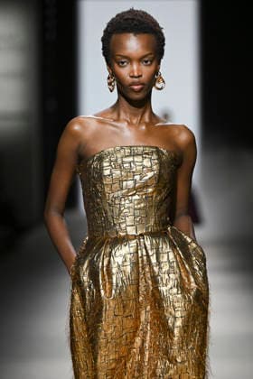 Yolancris - Mercedes-Benz Fashion Week Madrid, Spain - 21 Mar 2026 A model walks the runway wearing a design by Yolancris during Mercedes-Benz Fashion Week de Madrid in IFEMA. Madrid Spain Copyright: xAtilanoxGarciax xSOPAxImagesx photos10037