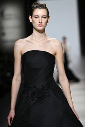 Yolancris - Mercedes-Benz Fashion Week Madrid, Spain - 21 Mar 2026 A model walks the runway wearing a design by Yolancris during Mercedes-Benz Fashion Week de Madrid in IFEMA. Madrid Spain Copyright: xAtilanoxGarciax xSOPAxImagesx photos10012