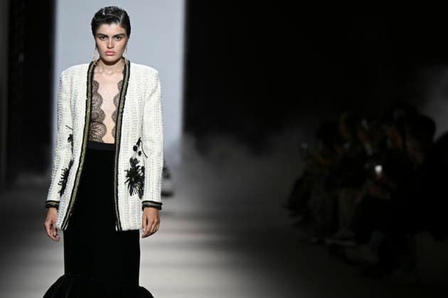Yolancris - Mercedes-Benz Fashion Week Madrid, Spain - 21 Mar 2026 A model walks the runway wearing a design by Yolancris during Mercedes-Benz Fashion Week de Madrid in IFEMA. Madrid Spain Copyright: xAtilanoxGarciax xSOPAxImagesx photos10013