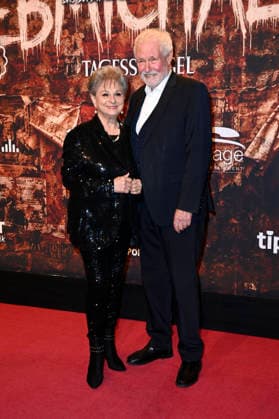 Dagmar Frederic mit Ehemann Klaus Lenk bei der Premiere des Musicals Wir sind am Leben - Das Berlin Musical im Theater des Westens. Berlin, 21.03.2026