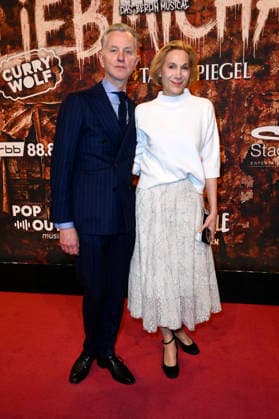 Max Raabe und Tanja Fischer bei der Premiere des Musicals Wir sind am Leben - Das Berlin Musical im Theater des Westens. Berlin, 21.03.2026