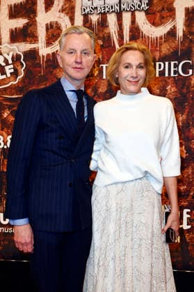 Max Raabe und Tanja Fischer bei der Premiere des Musicals Wir sind am Leben - Das Berlin Musical im Theater des Westens. Berlin, 21.03.2026