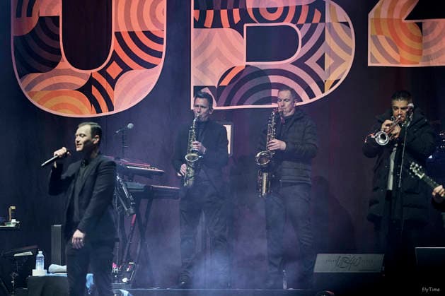 UB40 live bei einem Konzert auf dem Adelboden Live Festival auf dem Marktplatz. Adelboden, 20.03.2026