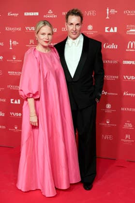 Anne Petersen mit Gast bei der 29. Verleihung der Spa Awards 2026 im Kurhaus. Baden-Baden, 21.03.2026