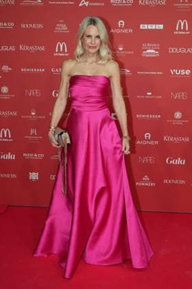Spa Award 2026. Sonja Kiefer auf dem Roten Teppich bei der Spa Awards Gala im Kurhaus Baden-Baden am 21.03.2026. Baden-Baden Kurhaus Baden-Württemberg