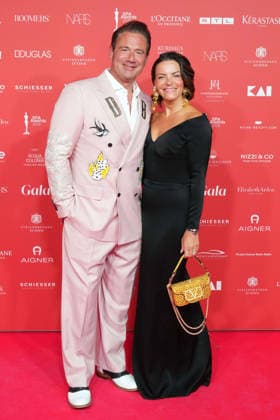 Sasha und seine Ehefrau Julia Roentgen bei den SPA Awards am 21.03.2026 im Kurhaus in Baden Baden 29. SPA Awards in Baden Baden