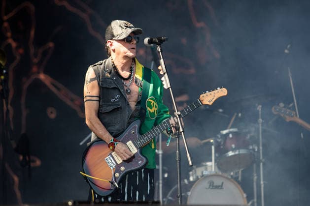 SaO PAULO, SP - 22.03.2026: LOLLAPALOOZA BRASIL 2026 - Show by the Pernambuco band Mundo Livre S A on the afternoon of this Sunday (22), the last day of the Lollapalooza festival, held at the Interlagos racetrack in Sao Paulo, SP. x2910015x  RodileixMorais
