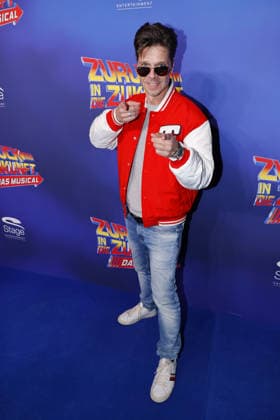 Stephen Duerr bei der Zurueck in die Zukunft Musical Premiere am 22.03.2026 im Stage Operettenhaus in Hamburg Zurueck in die Zukunft Musical Premiere in Hamburg
