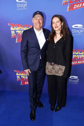 Joja Wendt und seine Tochter Elisa Wendt bei der Zurueck in die Zukunft Musical Premiere am 22.03.2026 im Stage Operettenhaus in Hamburg Zurueck in die Zukunft Musical Premiere in Hamburg