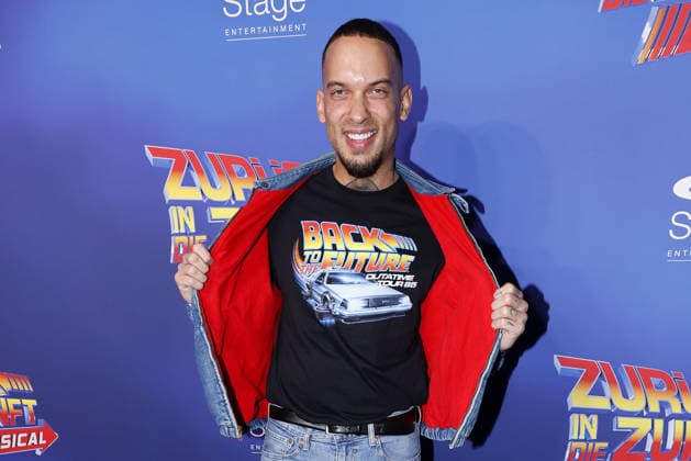 Leroy Leoni bei der Zurueck in die Zukunft Musical Premiere am 22.03.2026 im Stage Operettenhaus in Hamburg Zurueck in die Zukunft Musical Premiere in Hamburg