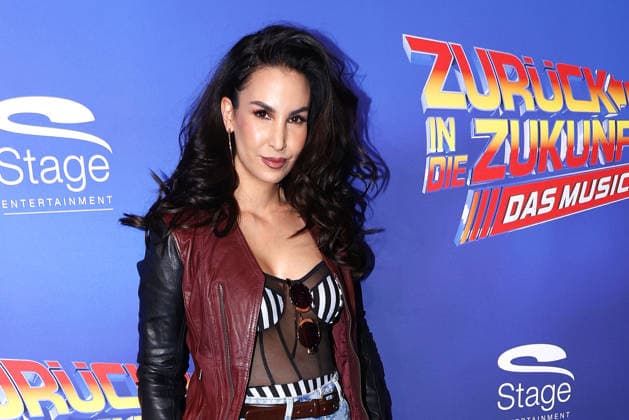 Entertainment Bilder des Tages Sila Sahin bei der Zurueck in die Zukunft Musical Premiere am 22.03.2026 im Stage Operettenhaus in Hamburg Zurueck in die Zukunft Musical Premiere in Hamburg