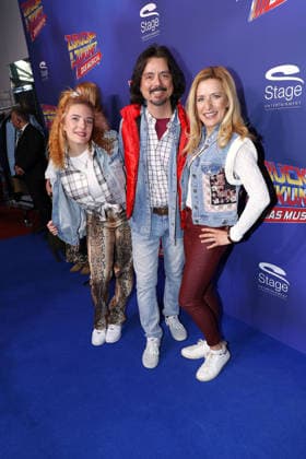 Johanna Mross, Lanny Lanner und Stefanie Hertel bei der Zurueck in die Zukunft Musical Premiere am 22.03.2026 im Stage Operettenhaus in Hamburg Zurueck in die Zukunft Musical Premiere in Hamburg