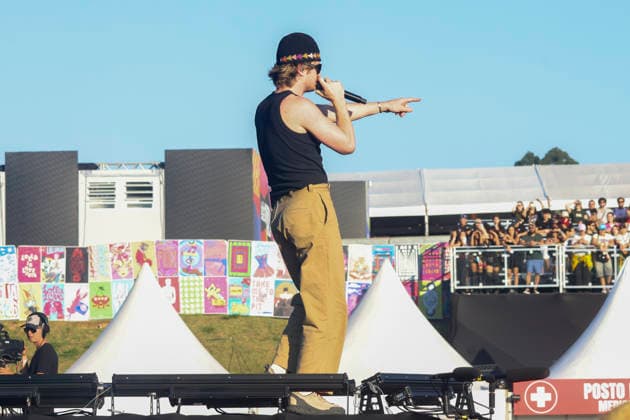 DJO debuts in Brazil with a show at Lollapalooza Brazil 2026. Sao Paulo (SP), 03 22 2026 Lollapalooza Brazil Show DJO Musician DJO, a musical project by actor Joe Keery, known for playing Steve Harrington in the series Stranger Things, makes his first appearance in Brazil during the Lollapalooza Brazil festival, at the Interlagos racetrack in Sao Paulo. The show took place on the Budweiser stage and marked the artist s debut in the country, this Sunday, March 22, 2026. (Foto: Leco Viana Thenews2 imago images) DJO debuts in Brazil with a show at Lollapalooza Brazil 2026.  Copyright: xLecoxVianax