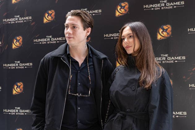 London, red carpet arrivals for the world premiere of The Hunger Games: On Stage at the Troubadour Canary Wharf Theatre. Pictured: Sam and Alice Vanderpump  Copyright: xcristinaxmasseix xipa-agency.netx xx IPA_Agency_IPA73316187