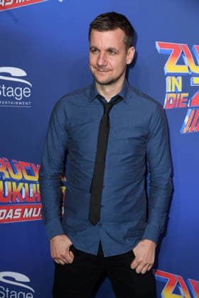 Tobias Tobi Schlegl bei der Premiere von ZURÜCK IN DIE ZUKUNFT - DAS MUSICAL im Stage Operettenhaus in Hamburg am 22.03.2026