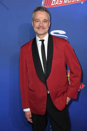 Raphael Schneider bei der Premiere von ZURÜCK IN DIE ZUKUNFT - DAS MUSICAL im Stage Operettenhaus in Hamburg am 22.03.2026