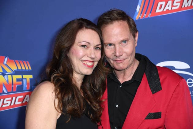 Fabian Harloff mit Ehefrau Catharina Harloff bei der Premiere von ZURÜCK IN DIE ZUKUNFT - DAS MUSICAL im Stage Operettenhaus in Hamburg am 22.03.2026