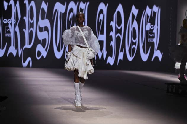 Mercedes-Benz Fashion Week Madrid in Spain - 22 Mar 2026 A model walks the runway wearing a design by Mericusan during Mercedes-Benz Fashion Week de Madrid in IFEMA. Madrid Spain Copyright: xAtilanoxGarciax xSOPAxImagesx photos10241
