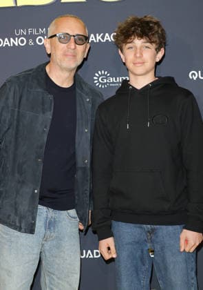 Gad Elmaleh et son fils Raphaël Première du film Juste une illusion au cinéma Le Grand Rex à Paris le 22 mars 2026 Coadic Guirec Bestimage Premiere of the film Just an Illusion at the Grand Rex cinema in Paris on March 22, 2026 Paris France  Copyright: xCOADICxGUIRECx xBESTIMAGExCOADICxGUIRECx xBESTIMAGEx