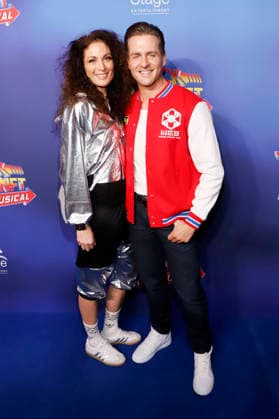 Alexander Klaws mit seiner Schwester Melanie bei der Premiere des Musicals Zurück in die Zukunft im Stage Operettenhaus. Hamburg, 22.03.2026