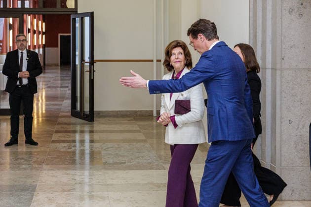 23.03.2026. Düsseldorf. NRW-Ministerpräsident Hendrik Wüst empfängt Ihre Majestät Königin Silvia von Schweden in der Staatskanzlei. Düsseldorf Staatskanzlei Nordrhein-Westfalen Deutschland