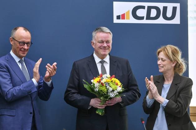 Berlin, Deutschland, 23.03.2026: Konrad-Adenauer-Haus: CDU-Bundesvorstandssitzung: Bundeskanzler Friedrich Merz (CDU), Gordon Schnieder (CDU) und Bundesministerin für Bildung, Familie, Senioren, Frauen und Jugend Karin Prien (CDU) *** Berlin, Germany, 23 03 2026 Konrad Adenauer Haus CDU Federal Executive Committee Meeting Federal Chancellor Friedrich Merz CDU , Gordon Schnieder CDU and Federal Minister of Education, Family Affairs, Senior Citizens, Women and Youth Karin Prien CDU Copyright: xdtsxNachrichtenagenturx dts_112950