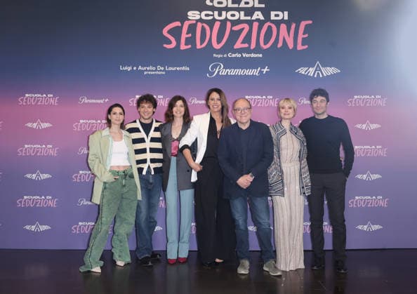 Photocall of the press conference of the movie -Scuola di Seduzione- The Space Cinema Moderno - Rome, Italy Beatrice Arnera;Romano Reggiani;Vittoria Puccini;Karla Sofia Gascon;Carlo Verdone;Euridice Axen;Lino Guanciale Photocall of the press conference of the movie -Scuola di Seduzione- The Space Cinema Moderno - Rome, Italy 23rd March 2026 SGPItalia id 134663 Not Exclusive  Copyright: xferrajuolox
