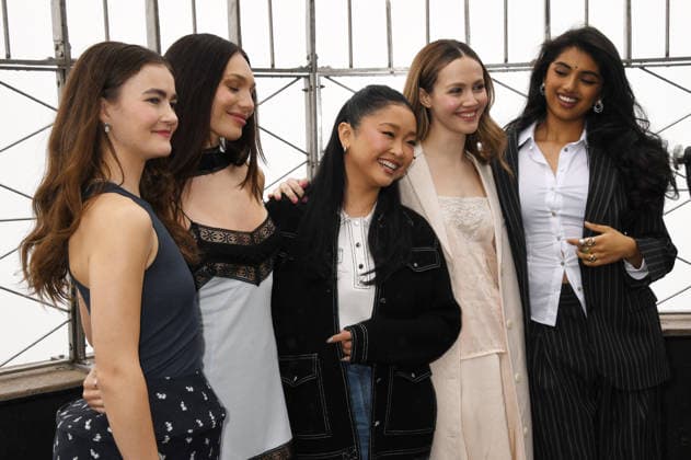 NEW YORK, NY- MARCH 23: Millicent Simmonds, Maddie Ziegler, Lana Condor, Iris Apatow and Avantika Vandanapu at the Empire State Building promoting the Premiere of Prime Video s Pretty Lethal on March 23, 2026 in New York City. Credit: AdMedia New York City USA  - ZUMAa123 20260323_zaa_a123_027 Copyright: xJohnxFyckex