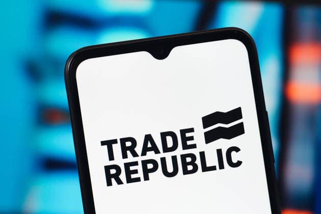 March 23, 2026, Canada: In this photo illustration, the Trade Republic logo is seen displayed on a smartphone screen. Canada  - ZUMAs197 20260323_aaa_s197_229 Copyright: xThomasxFullerx