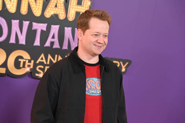 Hannah Montana 20th Anniversary Special LOS ANGELES, CALIFORNIA - MARCH 23: Jason Earles attends the World Premiere of Disney+ s Hannah Montana 20th Anniversary Special at El Capitan Theatre on March 23, 2026 in Los Angeles, California.Credit: Michael Mattesr AdMedia EDITORIAL USE ONLY  Copyright: xx AdMediax admphotostwo977015