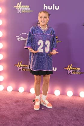 Hannah Montana 20th Anniversary Special LOS ANGELES, CALIFORNIA - MARCH 23 JoJo Siwa at the World Premiere of Disney+ s Hannah Montana 20th Anniversary Special at El Capitan Theatre on March 23, 2026 in Los Angeles, California.Credit: Michael Mattesr AdMedia EDITORIAL USE ONLY  Copyright: xx AdMediax admphotostwo977033