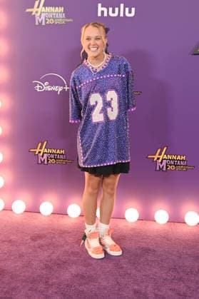 Hannah Montana 20th Anniversary Special LOS ANGELES, CALIFORNIA - MARCH 23 JoJo Siwa at the World Premiere of Disney+ s Hannah Montana 20th Anniversary Special at El Capitan Theatre on March 23, 2026 in Los Angeles, California.Credit: Michael Mattesr AdMedia EDITORIAL USE ONLY  Copyright: xx AdMediax admphotostwo977081