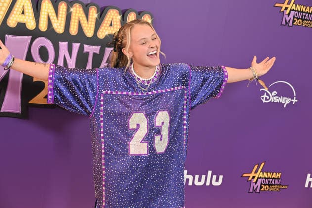 Hannah Montana 20th Anniversary Special LOS ANGELES, CALIFORNIA - MARCH 23 JoJo Siwa at the World Premiere of Disney+ s Hannah Montana 20th Anniversary Special at El Capitan Theatre on March 23, 2026 in Los Angeles, California.Credit: Michael Mattesr AdMedia EDITORIAL USE ONLY  Copyright: xx AdMediax admphotostwo977099