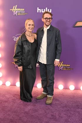 Hannah Montana 20th Anniversary Special LOS ANGELES, CALIFORNIA - MARCH 23 Ashley Edens, Sam Wrench at the World Premiere of Disney+ s Hannah Montana 20th Anniversary Special at El Capitan Theatre on March 23, 2026 in Los Angeles, California.Credit: Michael Mattesr AdMedia EDITORIAL USE ONLY  Copyright: xx AdMediax admphotostwo977122