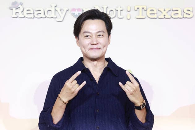 S. Korean actor Lee Seo-jin S. Korean actor Lee Seo-jin South Korean actor Lee Seo-jin, who stars in Ready or Not: Texas, an original reality-variety show by Netflix, poses for a photo during a publicity event in Seoul on March 24, 2026. The 10-episode series will be released worldwide the same day. (Yonhap) 2026-03-24 15:37:31 < 1980-2026 YONHAPNEWS AGENCY. .> ¼­¿ïÆ¯º°½Ã EDITORIAL USE ONLY  Copyright: xx PYH2026032415590034400 YonhapxNewsx yonphotos250737