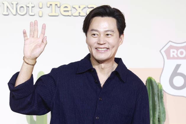 S. Korean actor Lee Seo-jin S. Korean actor Lee Seo-jin South Korean actor Lee Seo-jin, who stars in Ready or Not: Texas, an original reality-variety show by Netflix, poses for a photo during a publicity event in Seoul on March 24, 2026. The 10-episode series will be released worldwide the same day. (Yonhap) 2026-03-24 15:37:53 < 1980-2026 YONHAPNEWS AGENCY. .> ¼­¿ïÆ¯º°½Ã EDITORIAL USE ONLY  Copyright: xx PYH2026032415620034400 YonhapxNewsx yonphotos250740