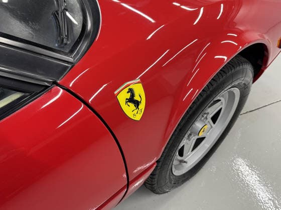 Iconic Ferrari driven by Tom Selleck in hit show Magnum, P.I. goes on sale Story from Jam Press (Magnum Ferrari Auction) Pictured: The 1979 Ferrari 308 GTS Targa which featured in Magnum, P.I.. Iconic Ferrari driven by Tom Selleck in hit show Magnum, P.I. goes on sale An iconic Ferrari driven by Tom Selleck in hit TV series Magnum, P.I. is set to go under the hammer. The 1979 Ferrari 308 GTS Targa featured in the show’s pilot episode and early filming of series one. The sleek motor became synonymous with Selleck’s character, private investigator Thomas Magnum. Finished in the classic Rosso Corsa red with a cream leather interior, the car boasts pop-up headlights and a removable targa roof. Under the bonnet sits a 2.9-litre V8 engine  Copyright: xJamxPress Barrett-JacksonxAuctionxCompany