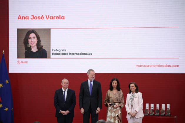 The King presents the Accreditations to the XI Promotion of Honorary Ambassadors of the Spanish Brand King Felipe VI awards the first Spanish woman to head the finances of the Organization for Economic Cooperation and Development OECD, Ana José Varela 2d , during the presentation of the accreditations to the XI Promotion of Honorary Ambassadors of the Spanish Brand, at the Palace of El Pardo, on March 24, 2026, in Madrid Spain This is the eleventh promotion of Honorary Ambassadors of the Spanish Brand, an initiative of the Leading Brands of Spain Forum FMRE that aims to publicly recognize the people, companies or institutions that have contributed most and best, with their exemplary professional career, to the strengthening of a positive i Copyright: xAlejandroxMartinezxVÃ lezx 7391072