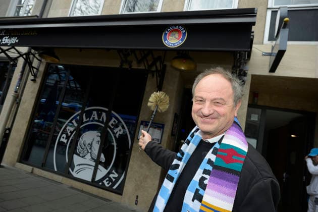 Pfarrer Rainer Maria Schießler - Einweihung der Sportsbar Zum Stiftl in der Prälat-Zistl-Strasse 10, München am 24.03.2026