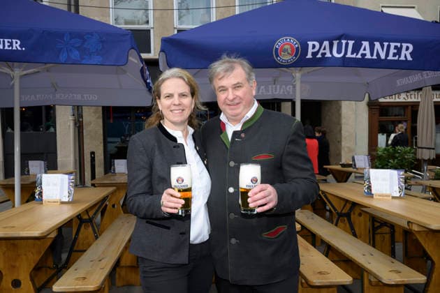 Christine und Lorenz Stiftl - Einweihung der Sportsbar Zum Stiftl in der Prälat-Zistl-Strasse 10, München am 24.03.2026